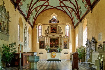 Fototapeta na wymiar Altar St. Laurentiuskirche in Loburg