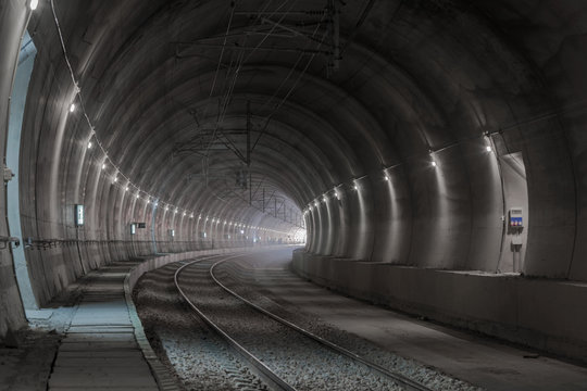 Fototapeta railway tunnel