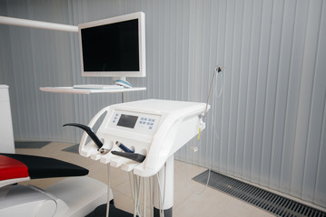 Dental instrument for dental treatment and operations