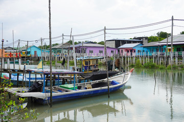 Pulau Ketam is an island at the mouth of the Klang River, near Port Klang. It host Chinese fishing villages comprising houses on stilts and the boat is the main transport here. 