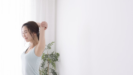 女性　ストレッチ