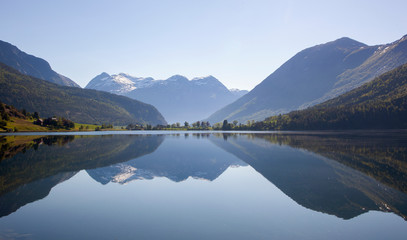 Fototapeta premium Traveling Norway along the fjords with beautiful reflections
