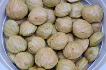 fresh potatoes in the market