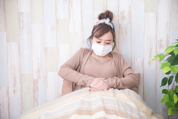 ルームウェアの女性