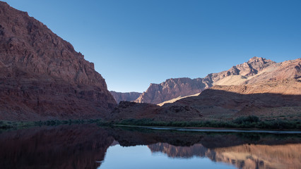 Fototapeta na wymiar Colorado river and peaceful scenic view