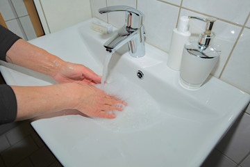 H&auml;ndewaschen ist hygienisch.