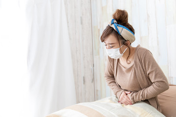 ルームウェアの女性