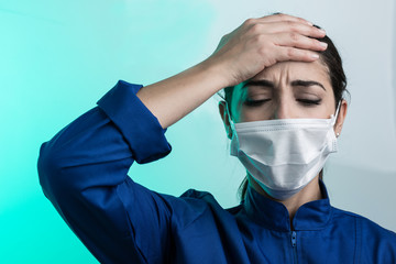 Disperazione di un medico per un grave errore o una perdita importante
