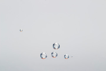 co2 bubbles in mineral water