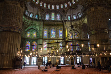 Fototapeta na wymiar The interior of the historic Blue Mosque in Istanbul. Turkey.