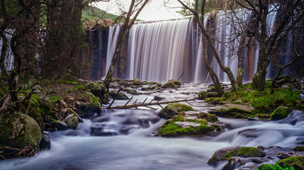cascada en la presa del pardillo sierra de guadarrama madrid, larga exposicion © Gonzalo vidaña