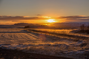 Obraz premium winter sunset Icelandic landscape