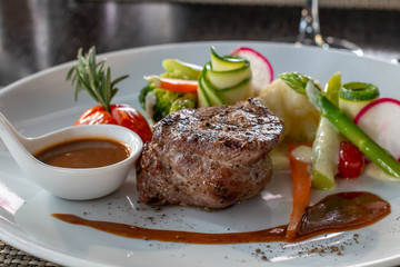  beef steak and vegetables wiht sauce