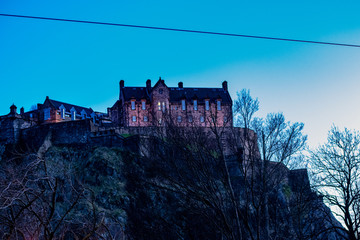 Fototapeta na wymiar Edinburgh castle at night