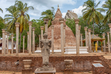 Beautiful destination with culture and temples. Sri Lanka