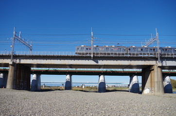 河川敷と鉄橋