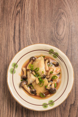 白身魚のキノコ餡かけ