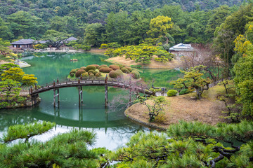 Fototapeta na wymiar Ritsurin Garden in Kagawa Prefecture, 香川県高松市　飛来峰からみる栗林公園の様子