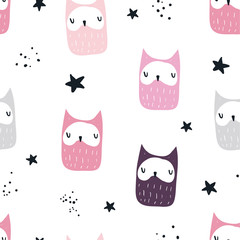 Vector color hand-drawn seamless repeating childish pattern with cute owls and stars in Scandinavian style on a white background. Seamless kids scandy pattern. Cute animals. Owls pattern