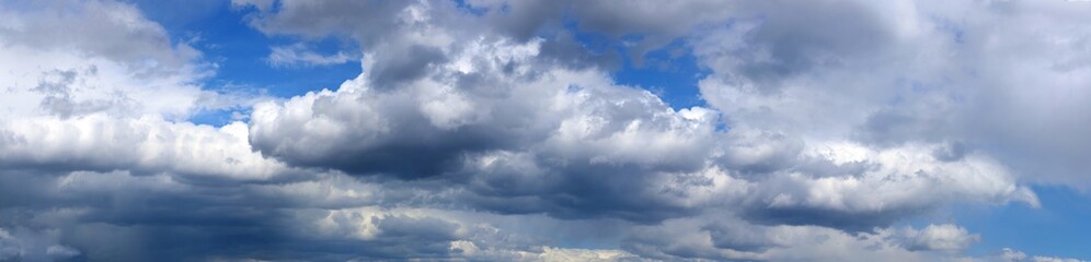 Obraz premium Cirrus clouds panorama