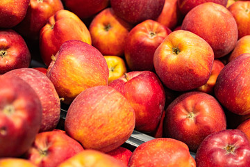 Fototapeta na wymiar Fruit apples in the store