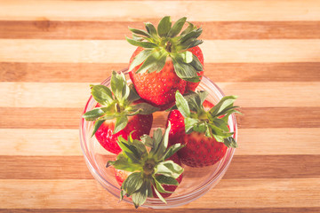 fresas frescas y jugosas en fotografía macro
