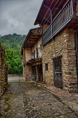Fototapeta na wymiar Barcena Mayor (Cantabria)