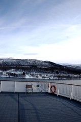 Navigation  de l’Express Côtier Hurtigruten  vers Tromso (Norvège)