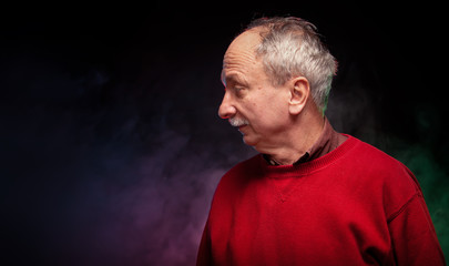 Naklejka premium portrait of an elderly man