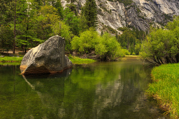 Fototapeta na wymiar View of the Mirror Lake in Yosemite National Park, USA