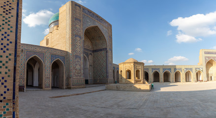 Fototapeta na wymiar Kalyan mosque, POI Kalyan architectural complex, Bukhara city, Uzbekistan.