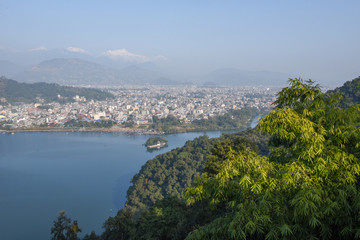 Obraz premium Arial view on Pokhara city, lake Phewa and the Himalayan range on Nepal