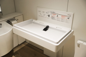 多目的トイレのおむつ交換台