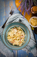 Tagliatelle mosse Carbonara