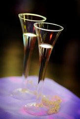 Kieliszki z szampanem