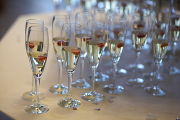 Kieliszki z szampanem