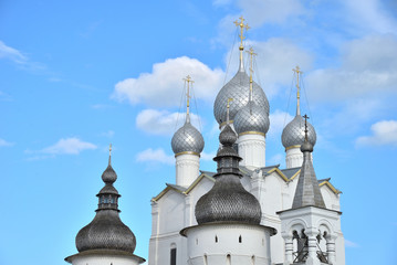 Fototapeta na wymiar Church of Resurrection of Christ (gateway) in Rostov Kremlin, Rostov, one of oldest town and tourist center of Golden Ring, Yaroslavl Region, Russia