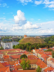 Fototapeta premium Gediminas Tower and Royal Palace in old town Vilnius
