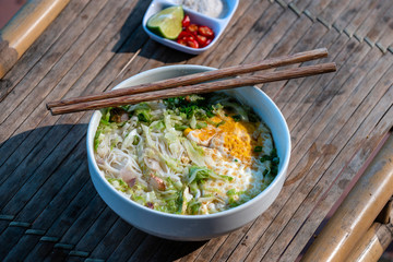 Rice noodle soup with many delicious ingredients