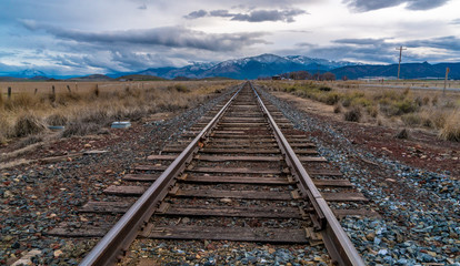 Obraz premium Railroad Tracks in the Country