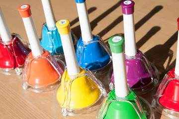 色とりどりのハンドベル