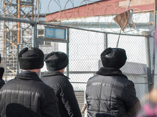Obraz na płótnie Canvas Russian prisoners in winter uniforms.