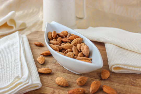 Almendra 이미지 – 찾아보기 3,920 스톡 사진, 벡터 및 비디오 | Adobe Stock