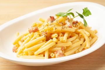 マカロニのカルボナーラ