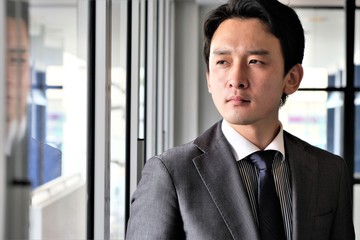 アジア人　ビジネスマン　ポートレート