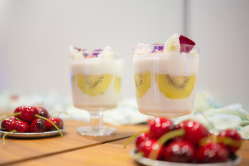 キウィパフェ 1