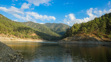 Obraz premium lake in the mountains