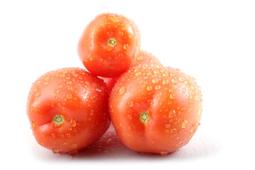 Wet red tomatoes