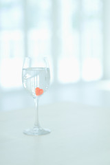 グラスの中にあるハートのオブジェ