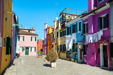 Fototapeta na wymiar The colorful houses of Burano (Venice)